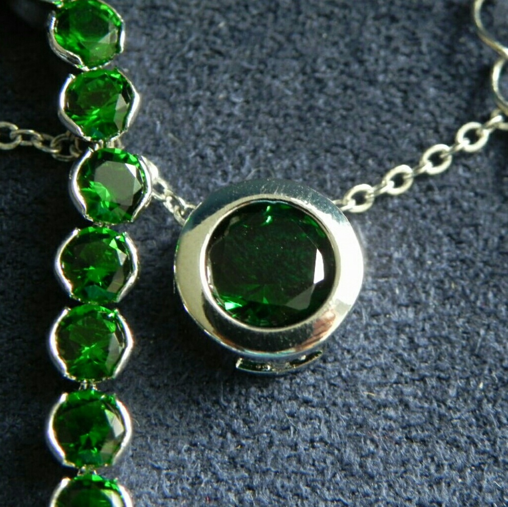 SOLD!!! Green Peridot Jewelry 2 Pcs. Set - Picture 2 of 6